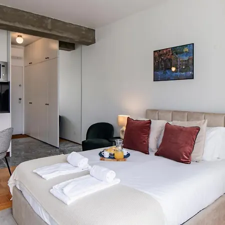 Ceuta By Lovelystay Apartment Porto